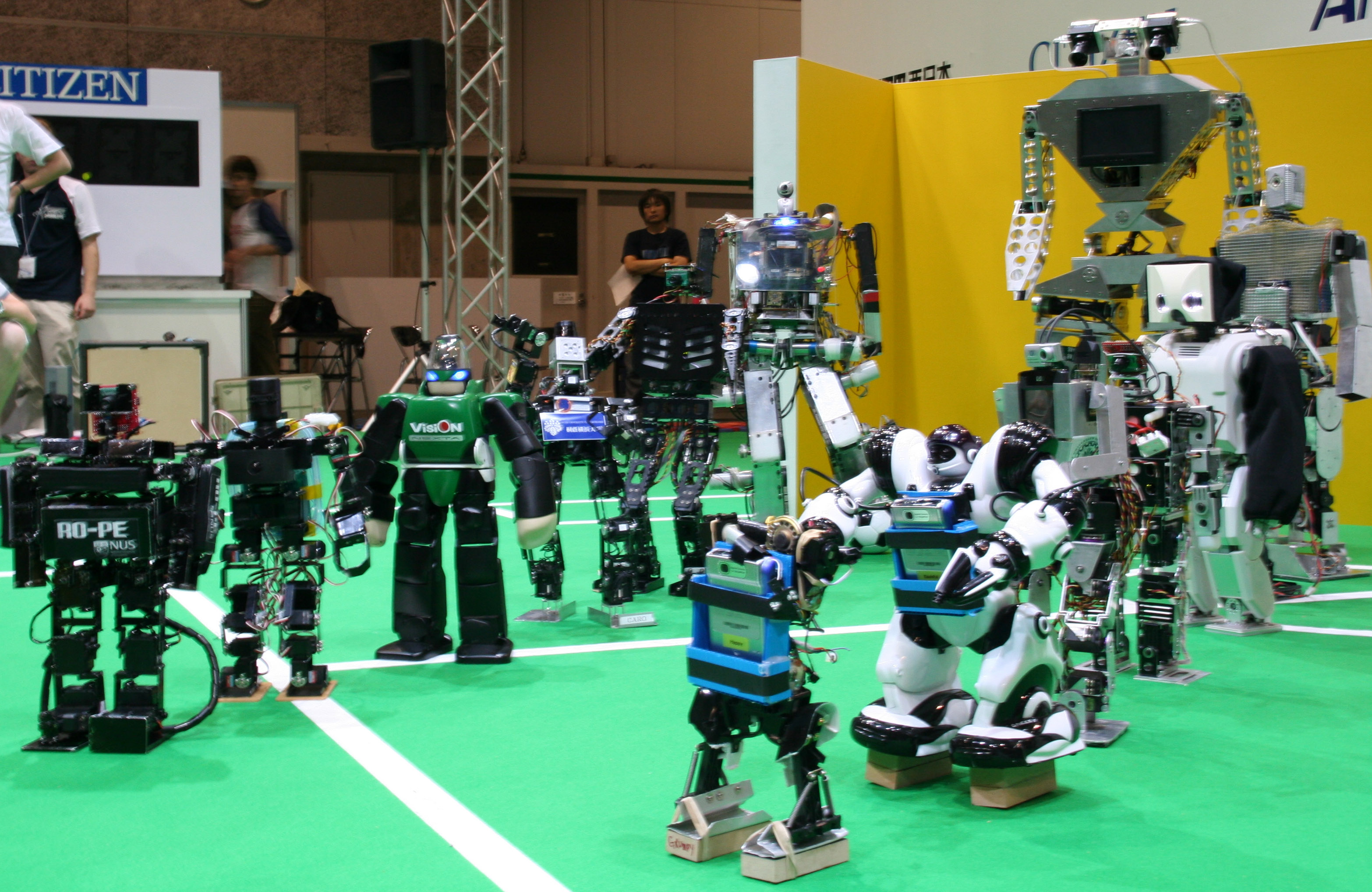 Включи команда роботов. Соревнования роботов. Соревнования по робототехнике. Учебные роботы. Робототехника для детей.