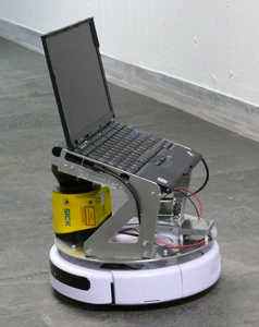 Roomba-Roboter mit Lasercanner und PC